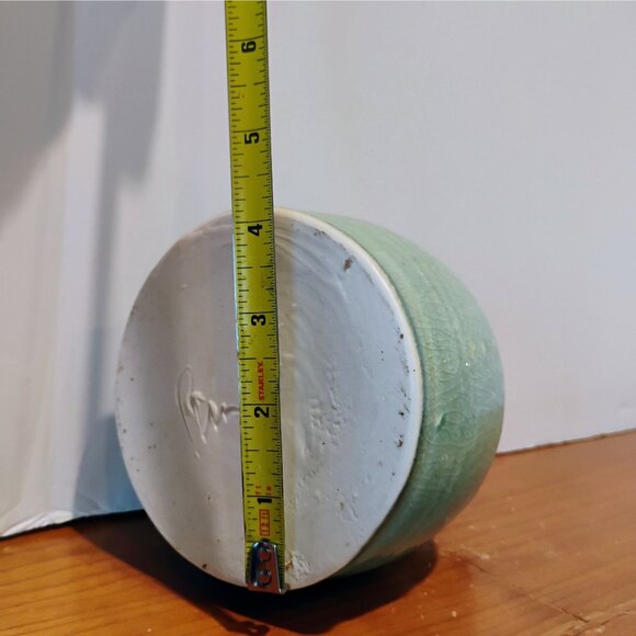 Vintage Seafoam Green Ceramic Studio Pottery Oil Lamp With Ornate Brass Coronet - Picture 8 of 9